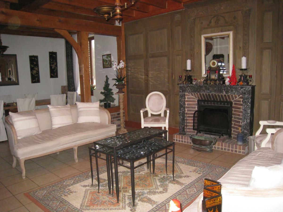 La Chambre D'Amis La Costignieres Montgueux Екстер'єр фото