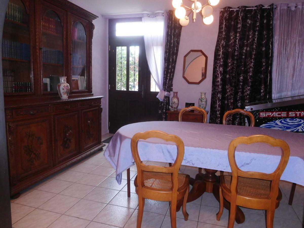 La Chambre D'Amis La Costignieres Montgueux Екстер'єр фото