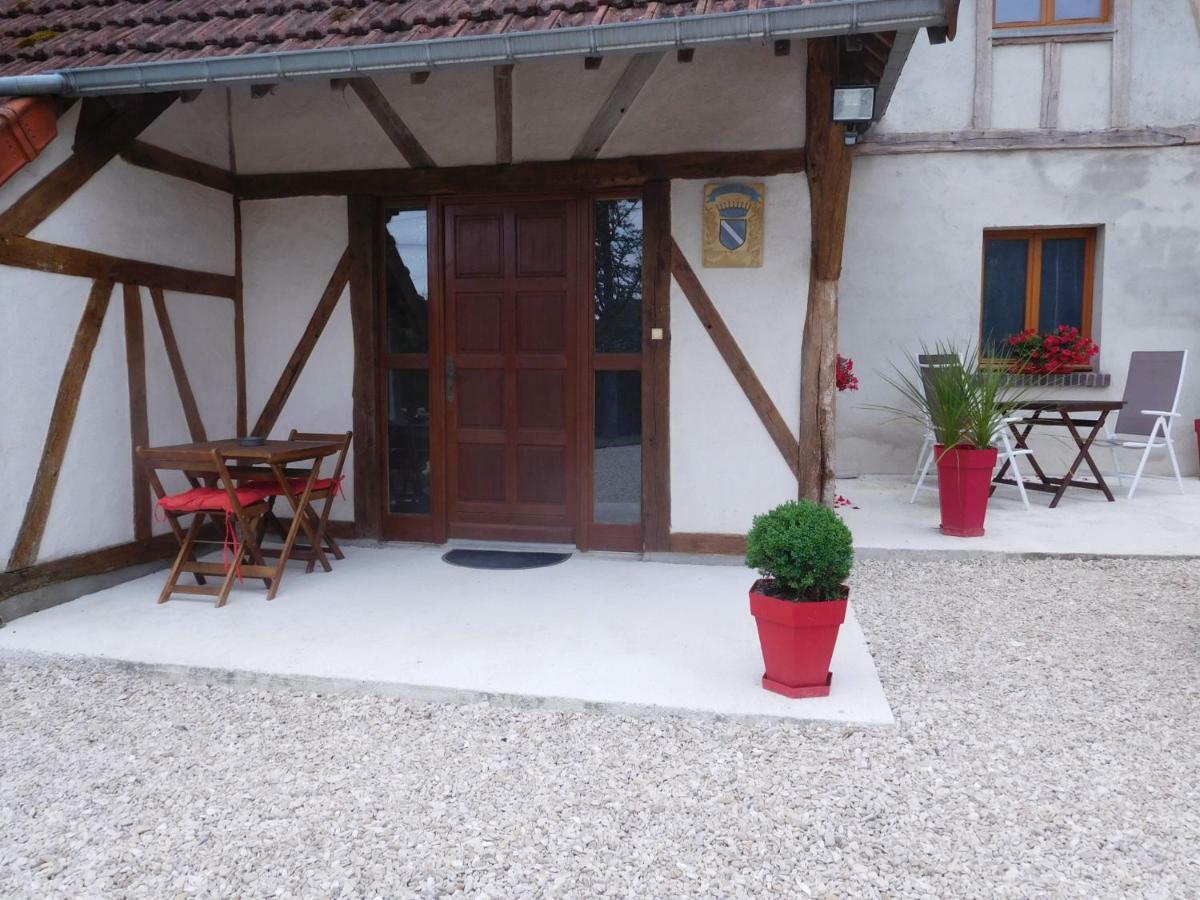 La Chambre D'Amis La Costignieres Montgueux Екстер'єр фото