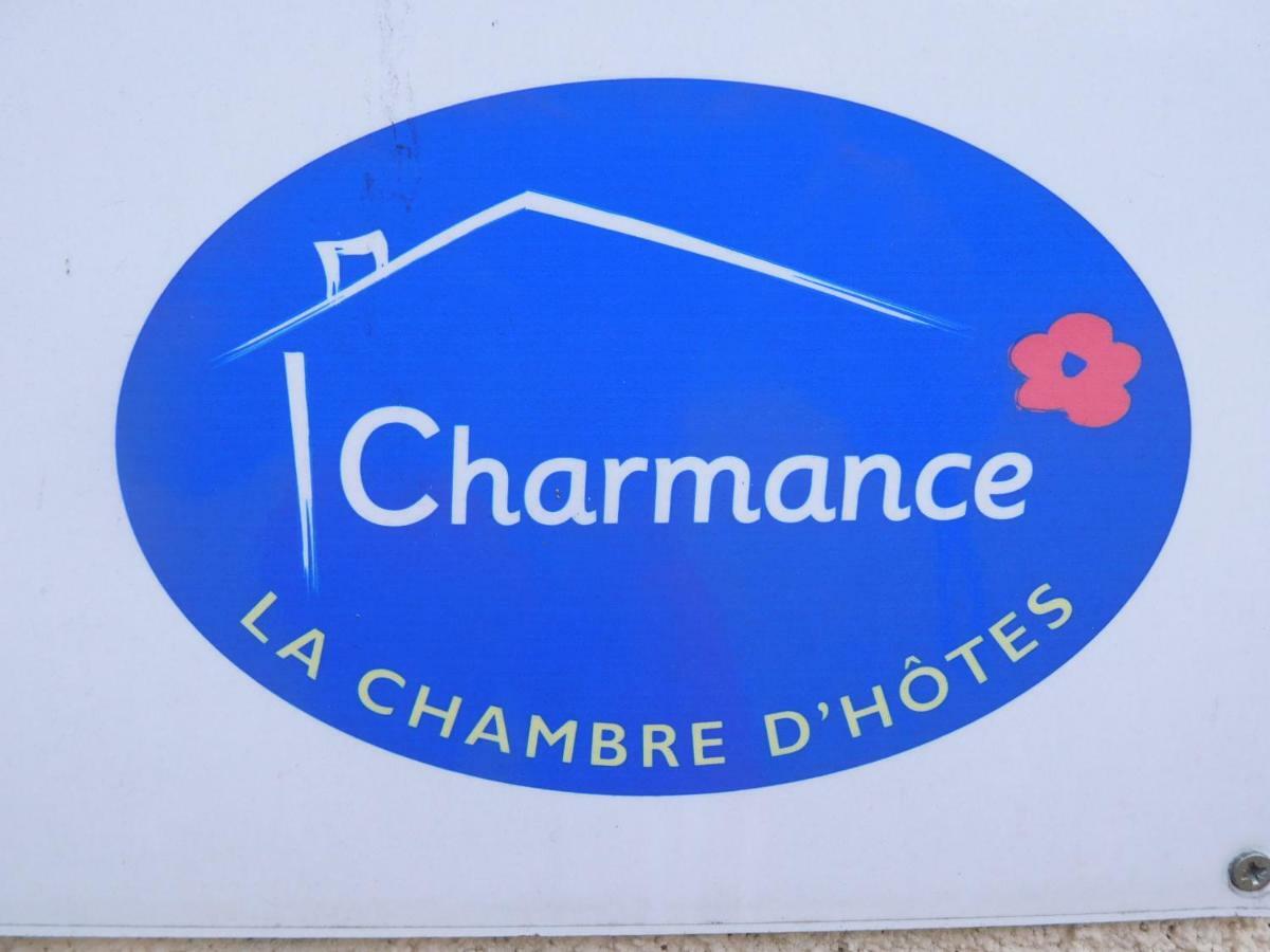 La Chambre D'Amis La Costignieres Montgueux Екстер'єр фото