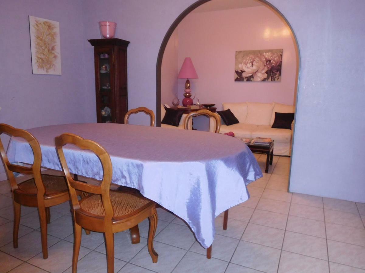 La Chambre D'Amis La Costignieres Montgueux Екстер'єр фото