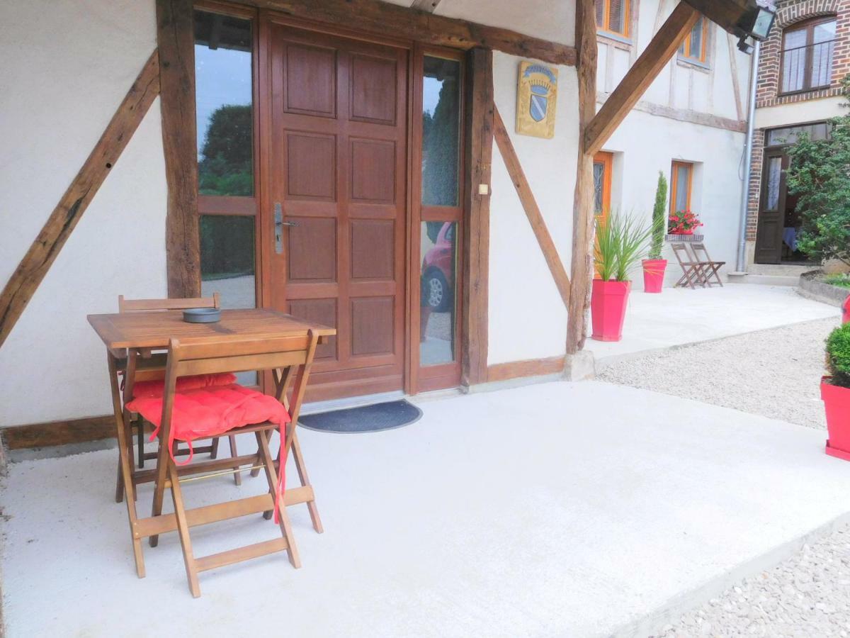 La Chambre D'Amis La Costignieres Montgueux Екстер'єр фото